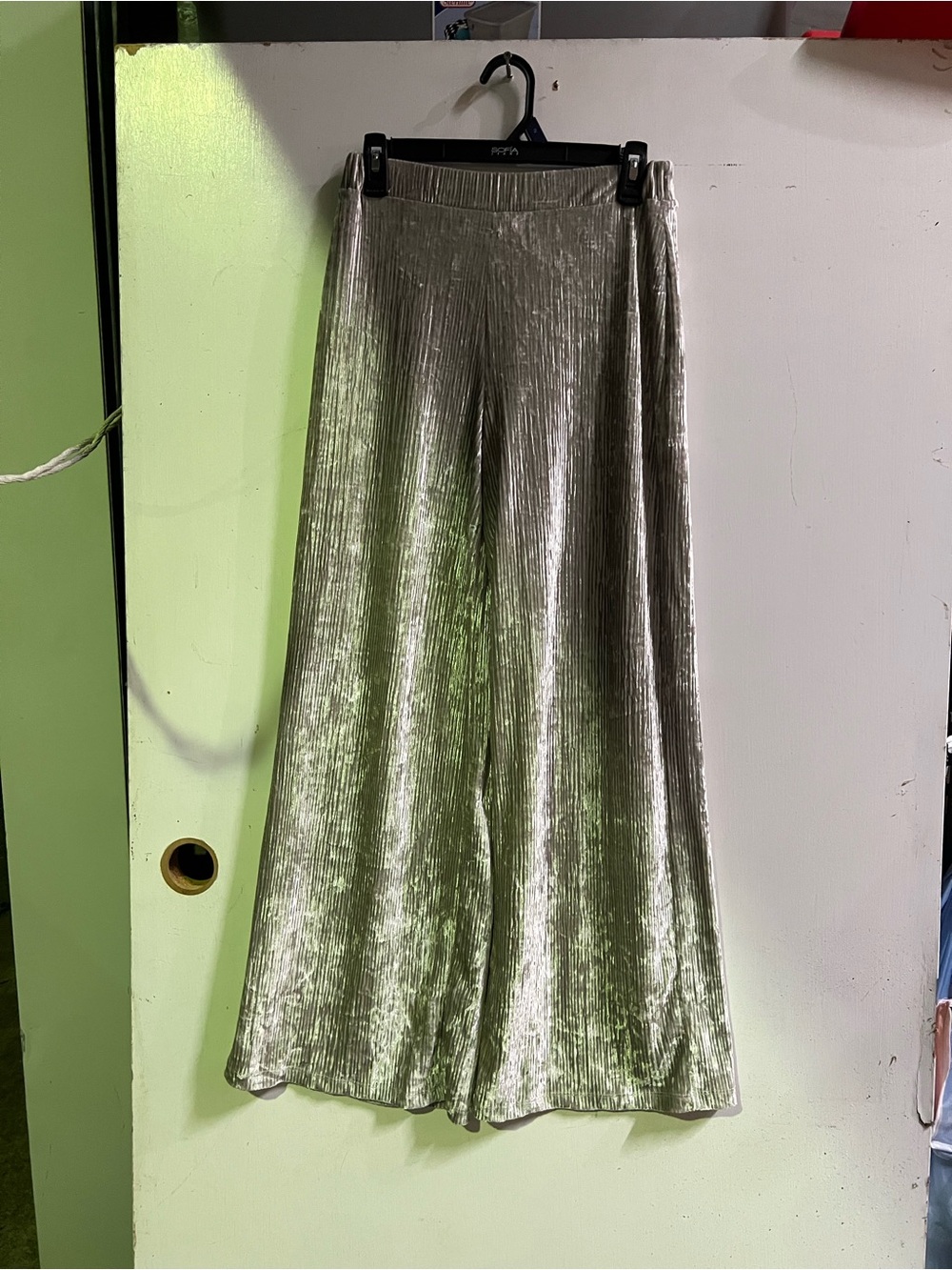 Banana Republic Elegant, Soft, Silver Wide-Leg Pants